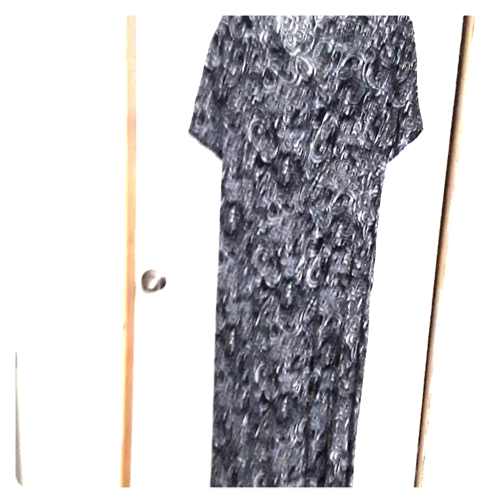 Black/White Dress